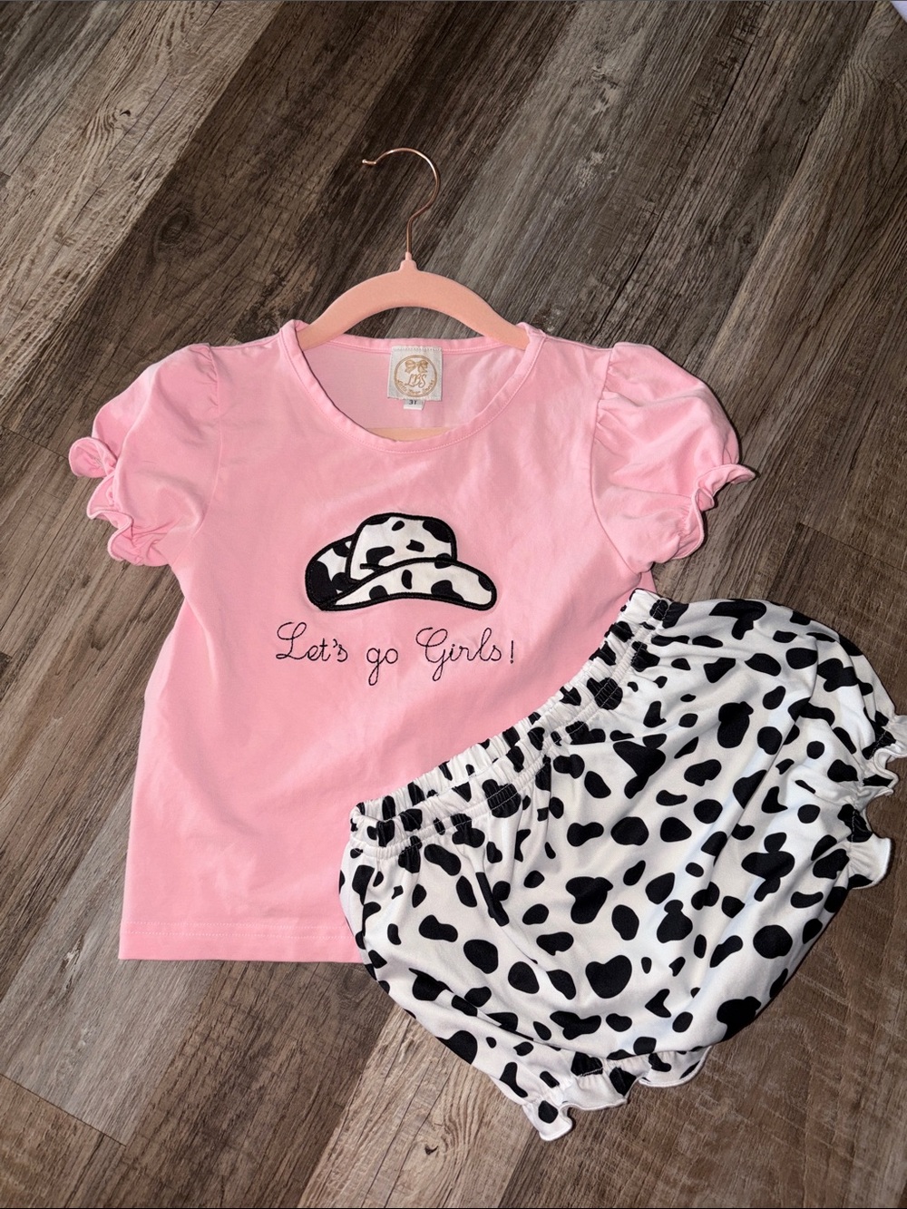 Girls' Pink Short-Sleeve Tee with Cow Hat Graphic